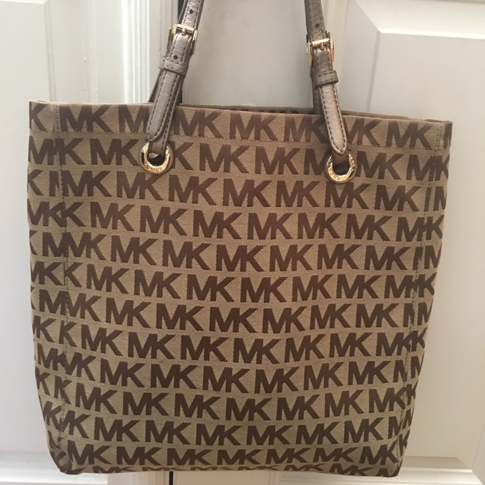 Michael Kors Signature Tote